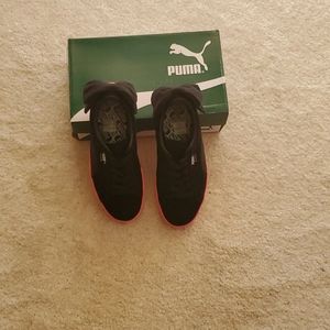 Puma Sneakers